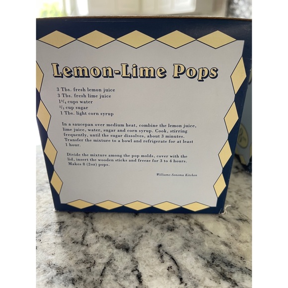 Williams Sonoma Space Pop Molds. I am the original owner. New in original box - Picture 5 of 7